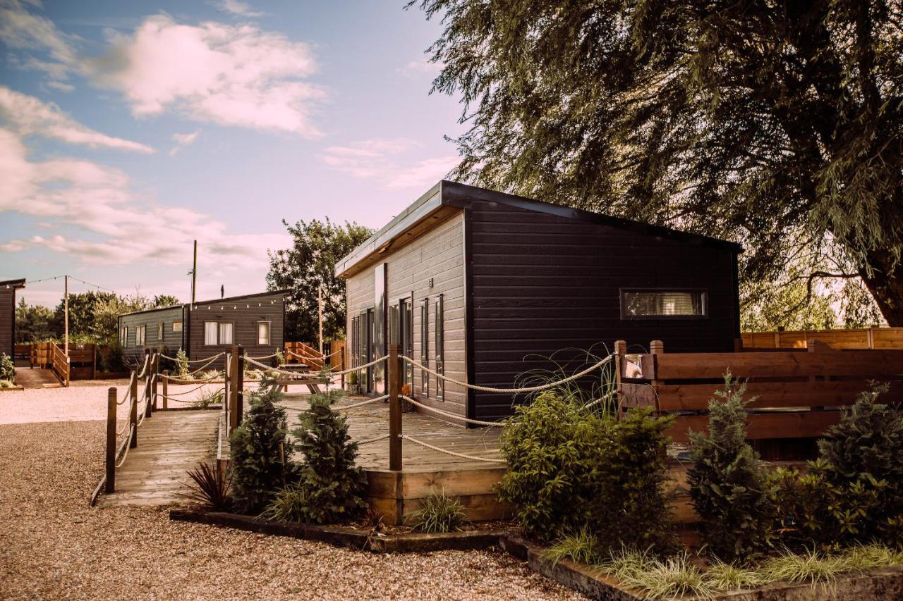 Black Bull Retreat, Barmston With Private Hot Tubs Driffield Exterior foto
